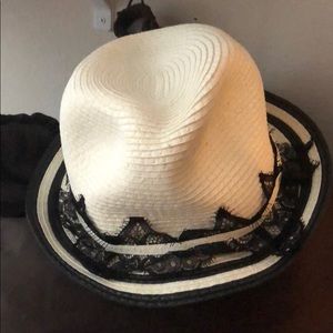 Black lace fidora drawstring